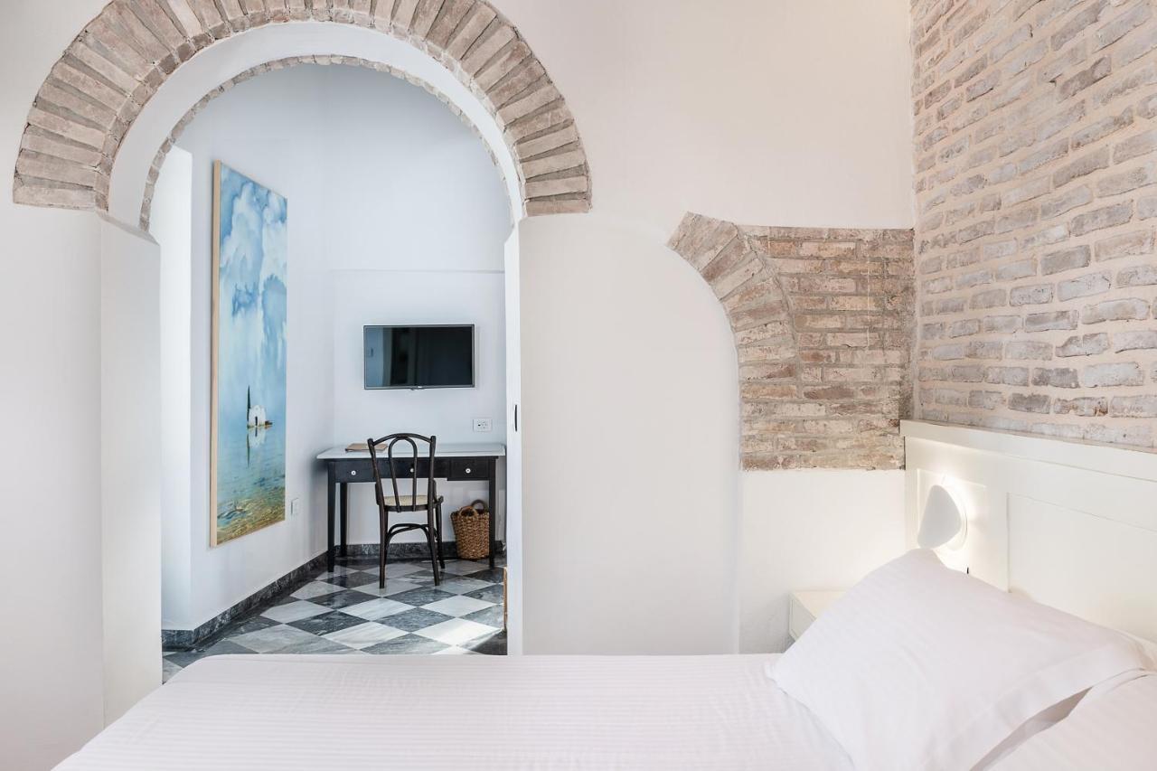 Hotel Off Ханья Экстерьер фото